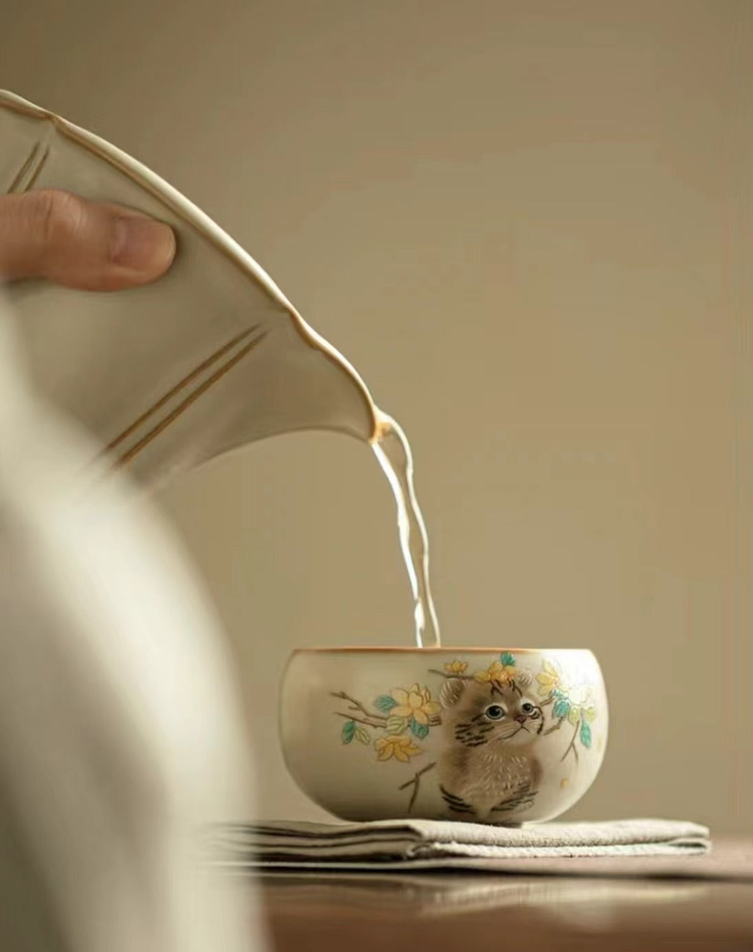 Cat & Flower Ceramic Tea Cup